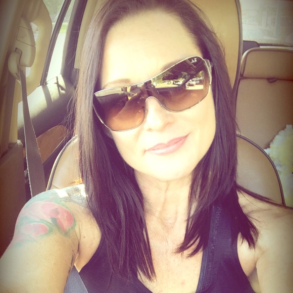 Meet your Posher, Heather - Picture 3 of 4